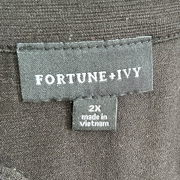 STRETCHY BUTTON DOWN - Picture 3 of 5